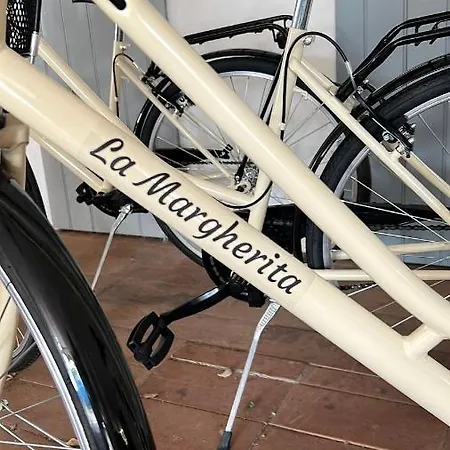La Margherita Con Parcheggio Privato Gratuito E Biciclette *